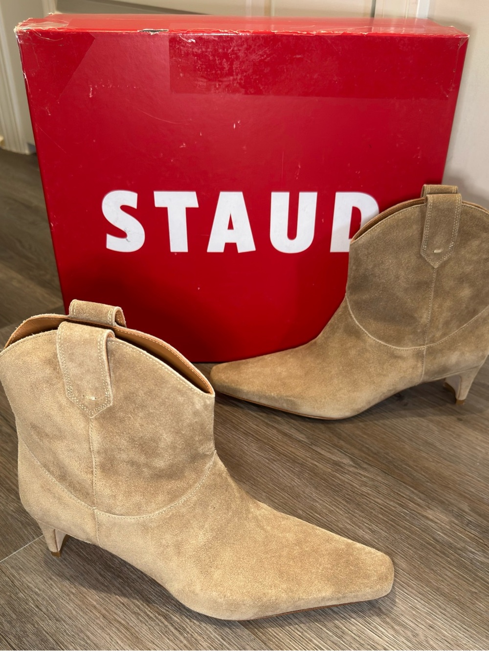 STAUD Western Wally Ankle Suede Boots Bootie in Dune